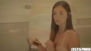 ছোট tits সঙ্গে নোংরা ...