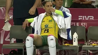 তরুণ সৌন্দর্য সরস লী ...