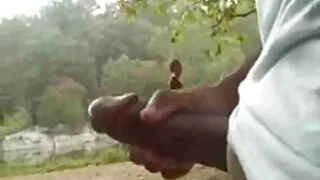 শিং-পাগল কালো বন্ধু  ...