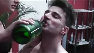 নমনীয় ভোঁদড় বাচ্চা ...