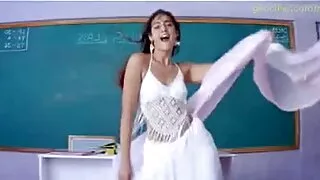 উচ্ছল মিল্ফ টিন্দ্রা ...