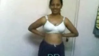 অল্প বয়স্ক চেহারার  ...
