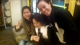 অত্যাশ্চর্য busty নি ...